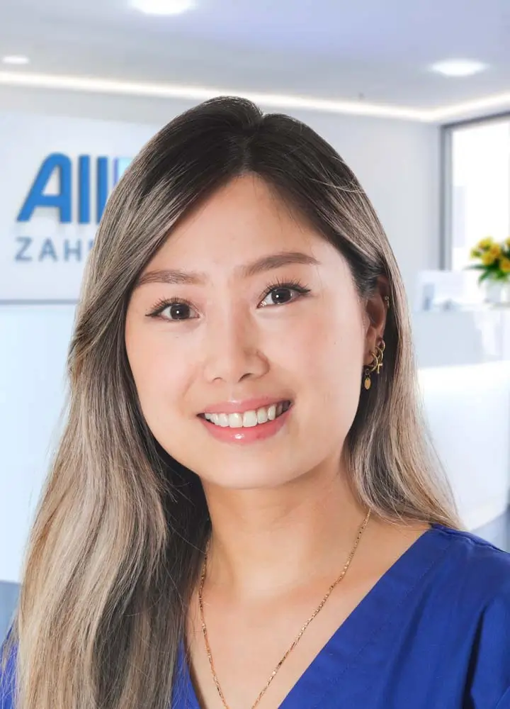 Portrait zahnmedizinische Prophylaxeassistenz Thuy-My Dinh (AllDent Augsburg)