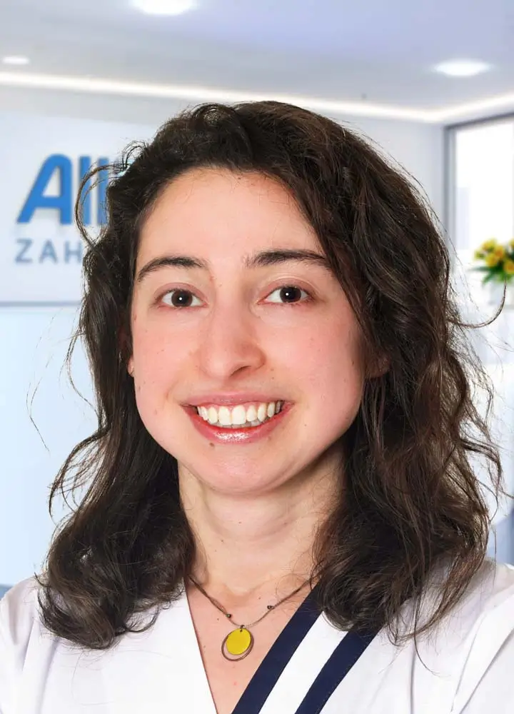 Portrait Zahn&auml;rztin Rayna Darakchieva (AllDent Augsburg)