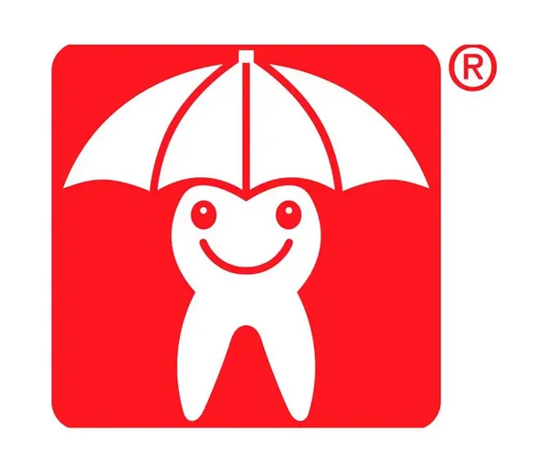 rotes Zahnmännchen Logo mit Regenschirm